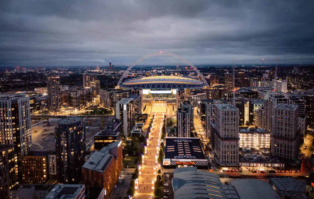 Roofers in Wembley